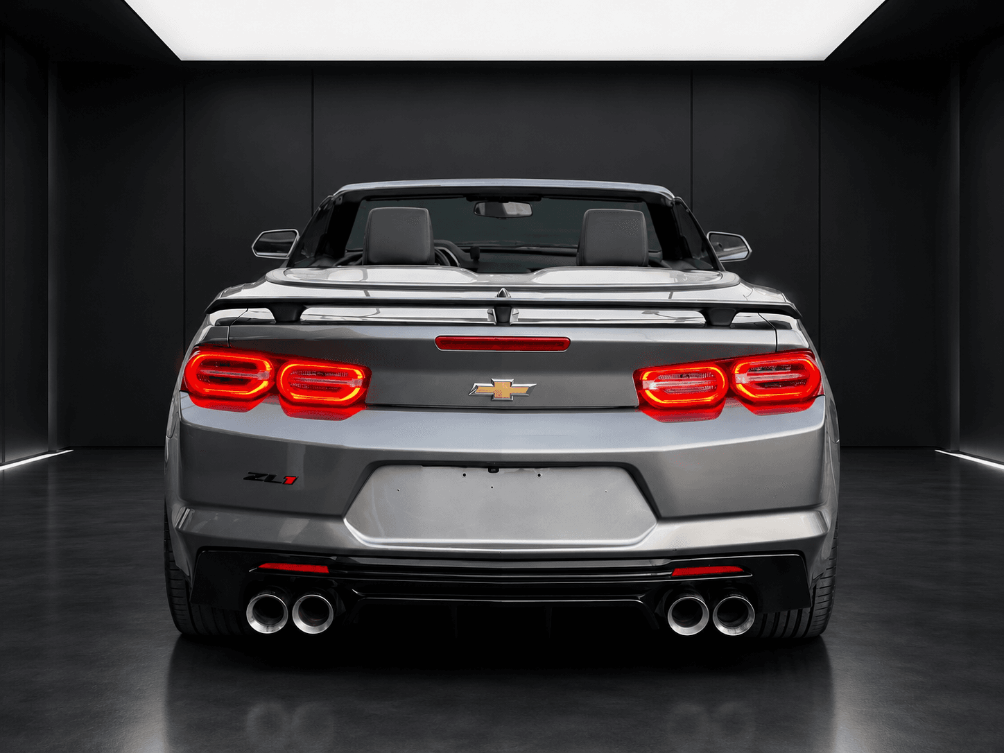 Chevrolet Camaro LT1 Convertible exterior 3