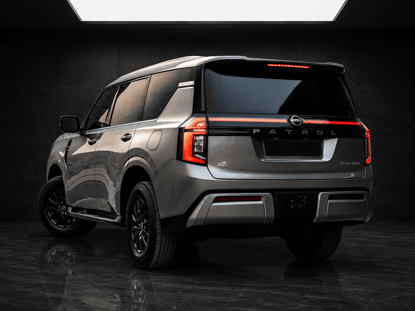 Nissan Patrol Platinum exterior 3