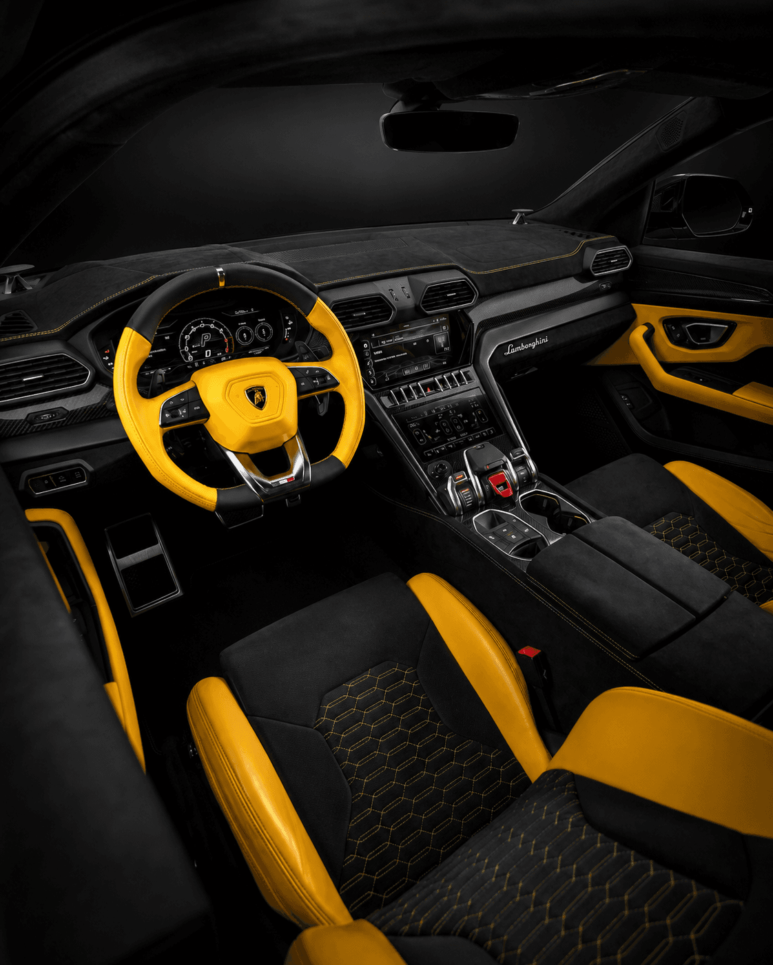 Lamborghini Urus S interior 1