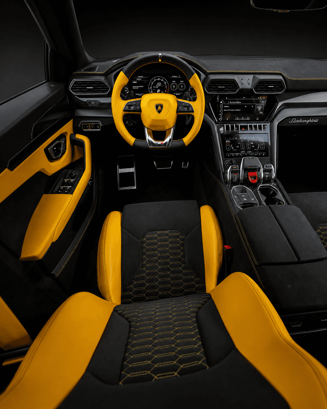 Lamborghini Urus S interior 2